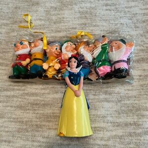 Vintage Snow White and Seven Dwarfs Figurine Set